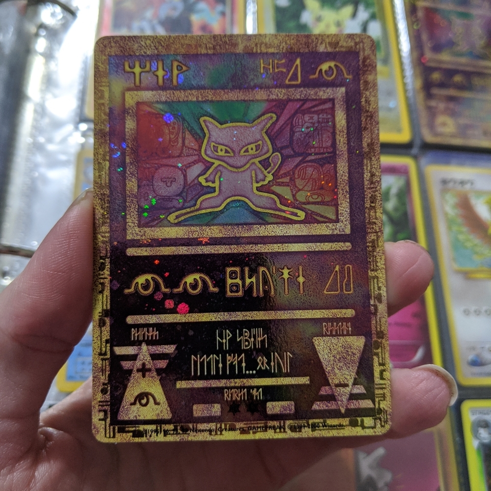 🆕 Holo Egyptian Mew Movie Promo Card